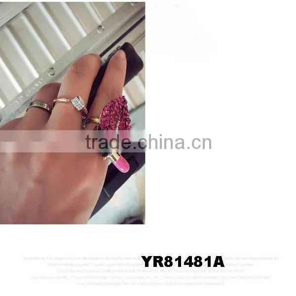 Sexy girls stretch lipstick lip diamond ring
