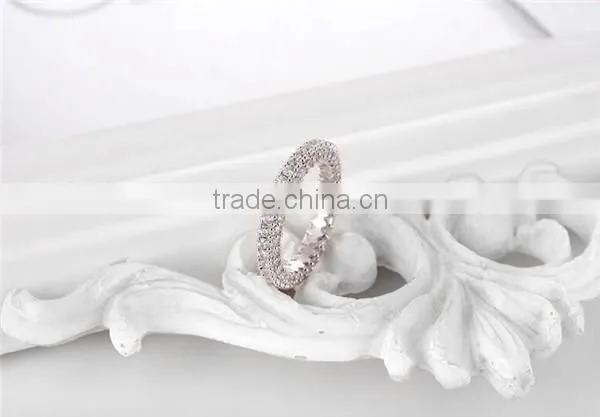 Fashion silver full of crystal wedding ring