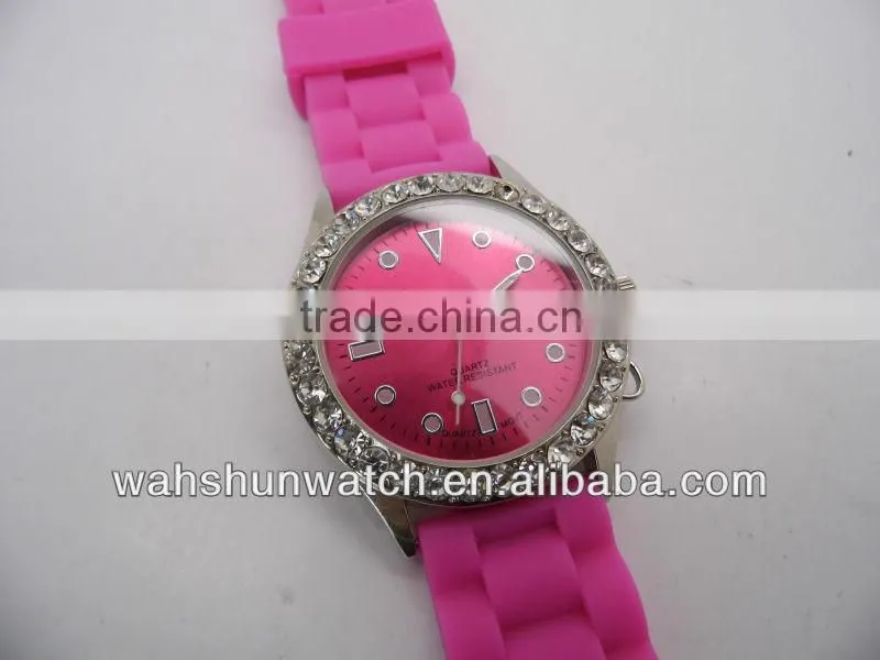 Vogue 2013 latest design sapphire women's wristband crystal watch