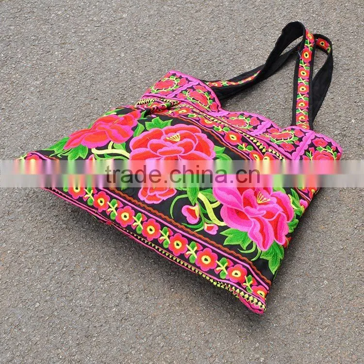 2016 new embroidery bag women shoulder bag with flower embroidery