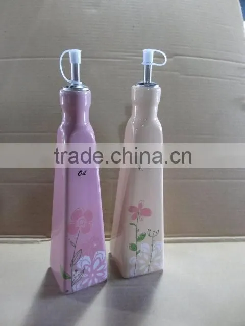 Classical ceramic oil & vinegar bottle set with owl pattern