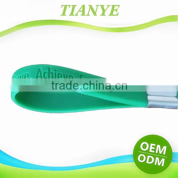 2015 new style hot selling Eco-friendly green promotional best silicone mosquito repellent bracelet
