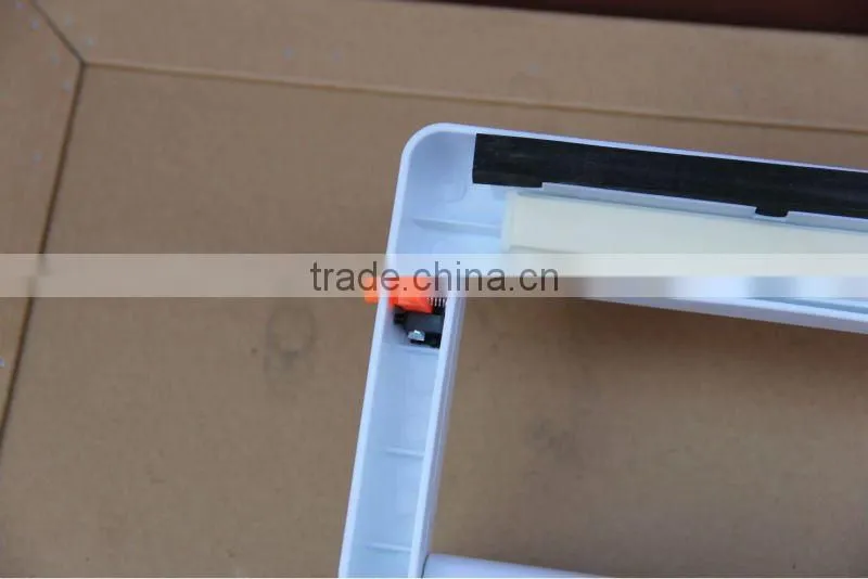Household vacuum sealer for garlic cloves