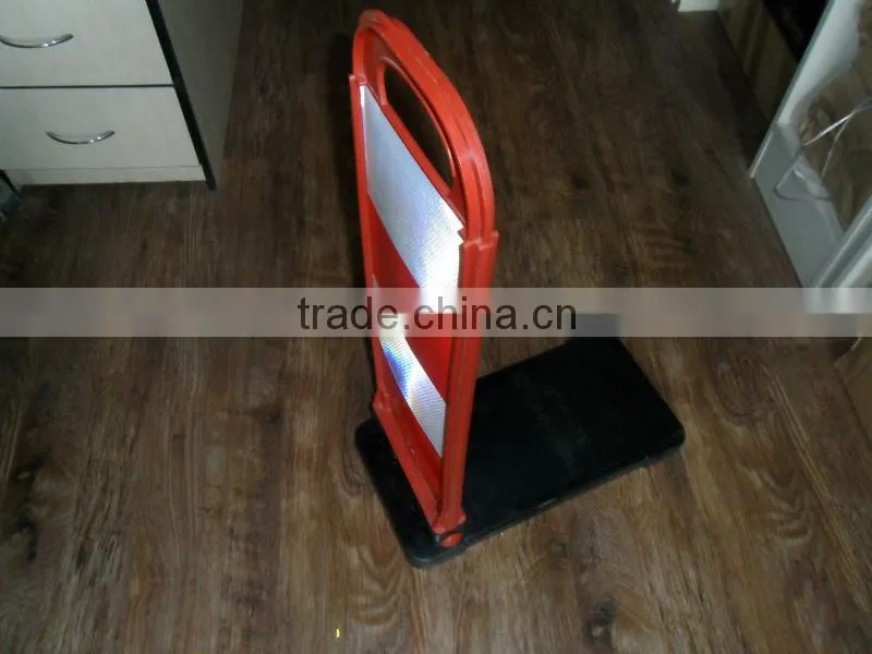 Flexible spring post Plastic bollard road delineators