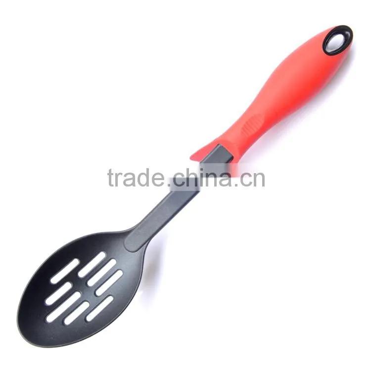 nylon plastic cutlery skimmer with standing handle