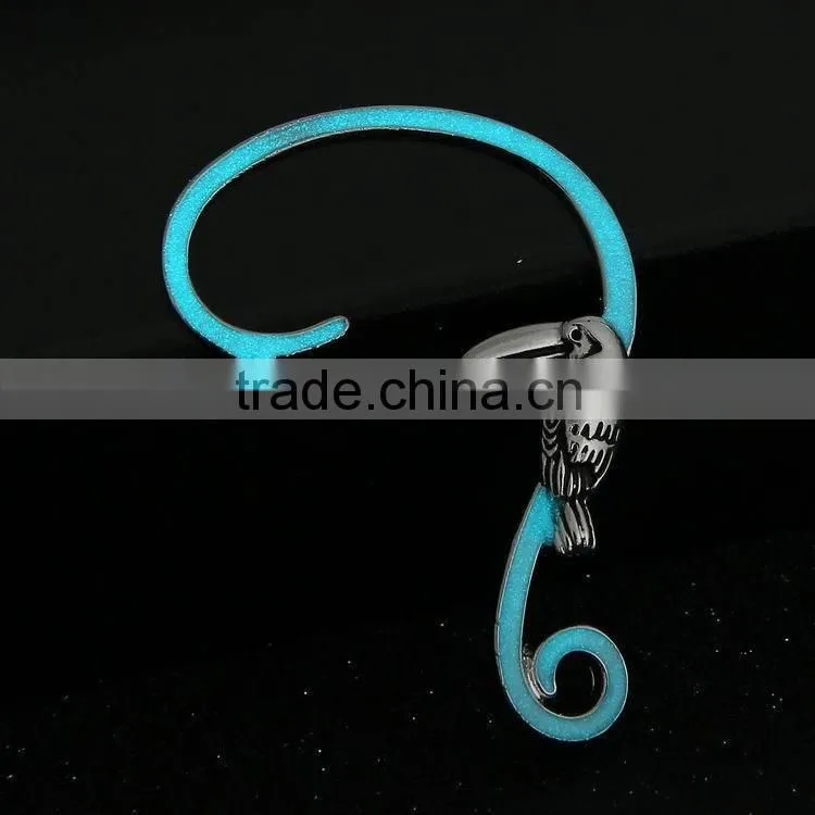 woodpecker glow in the dark made in china no hole earring