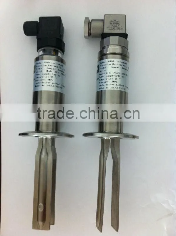24 V DC Compact Tuning Fork Level Switch