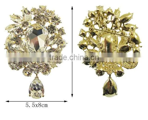 Fashion cheap crystal brooch with zinc alloy