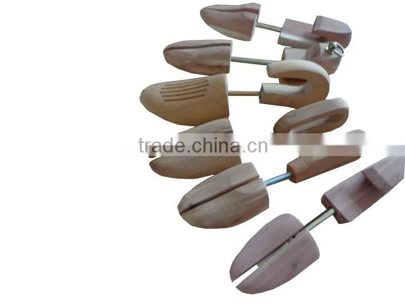 AMERICAN RED CEDAR WOOD SHOE TREE