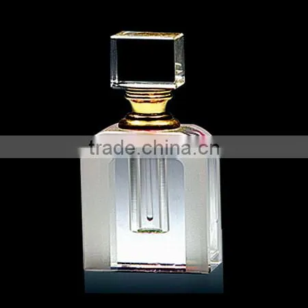 2016 Charming gold color clear cryatal perfume bottle