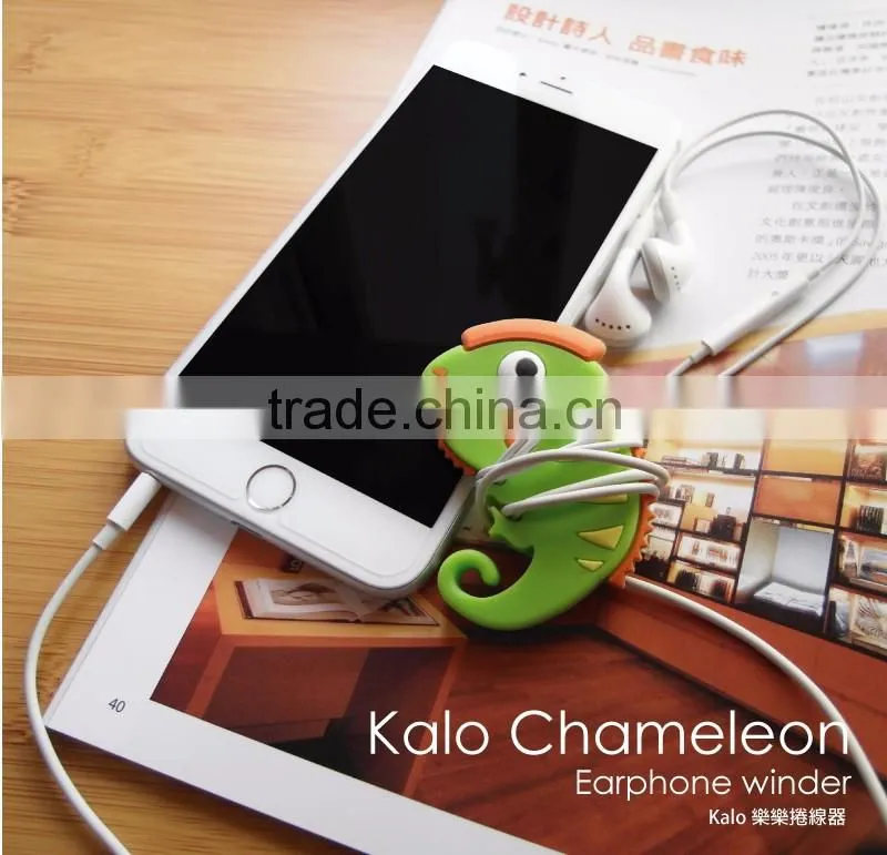 Chameleon earphone cable winder