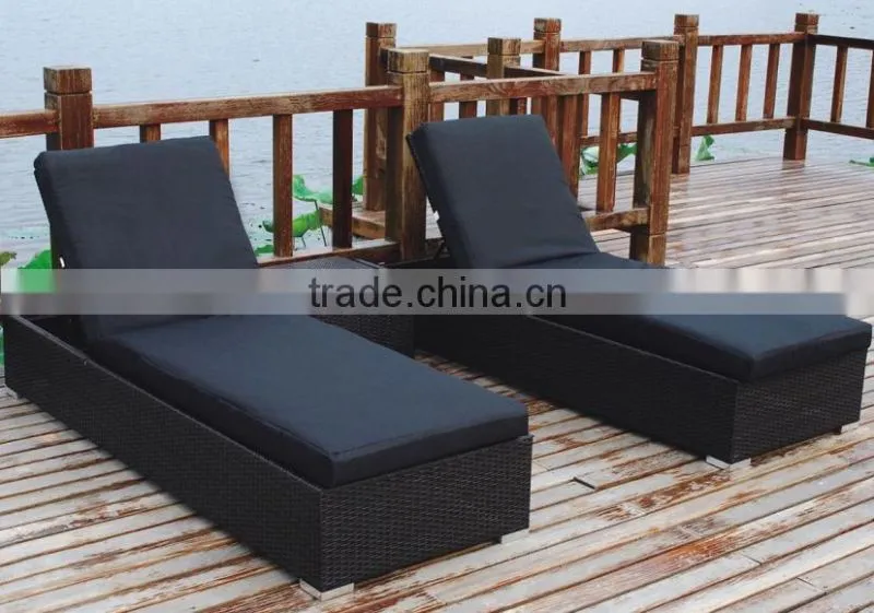 Outdoor Wicker Modern Rattan Lounge bed, wicker lounge, sun lounge, beach bed.
