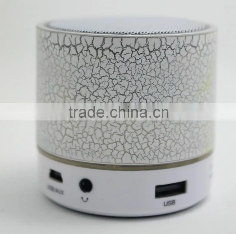 2015 New Hot Selling Cheap Bluetooth Speaker With Flashing Light