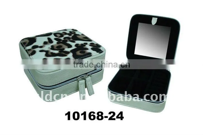 OEM delicate style leather jewelry case with mirror/zipper