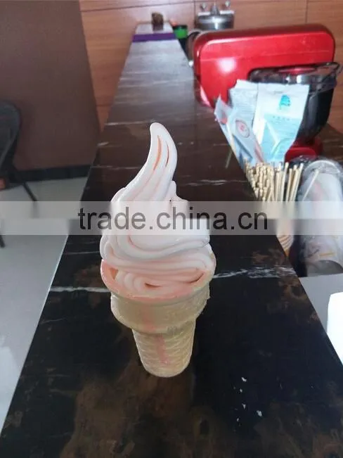 Desktop soft ice cream machine with 1 flavor