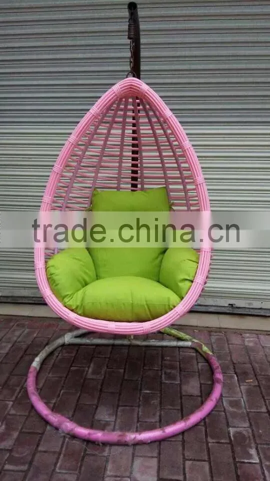 Rattan lounge chair