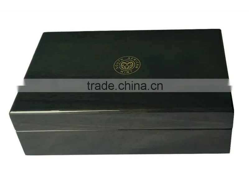 Wood Coin Presentation Cases and Display Boxes