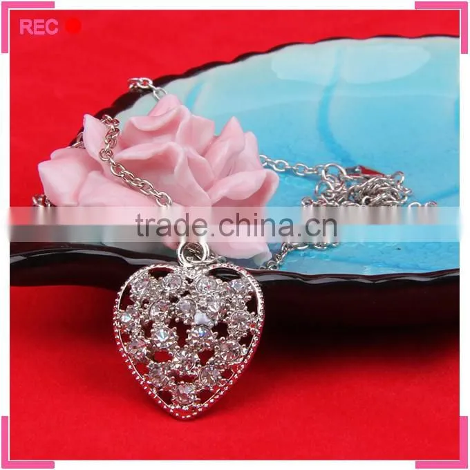 Jewellery pendant necklaces women, heart pendant simple necklace designs