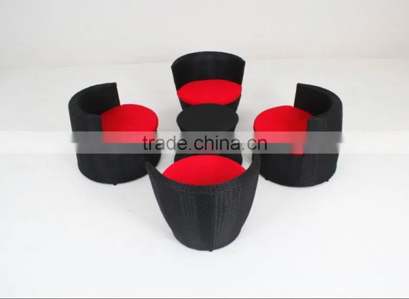 garden rattan table and chair