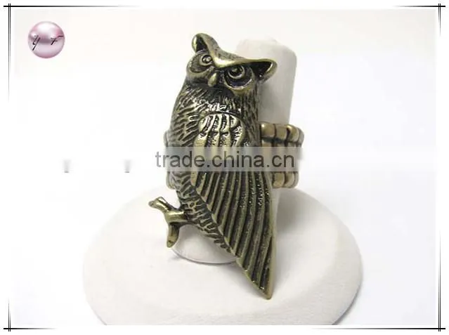 Burnish textured metal owl stretch ring