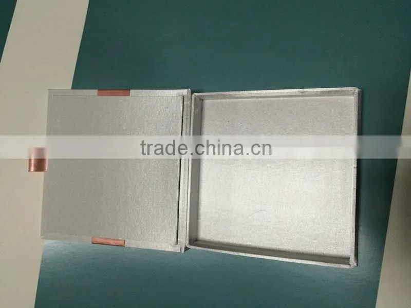 wholesale luxury wedding invitation box with brooch and ribbon