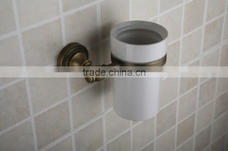 2014 Antique Fashion White Ceramic Antique Copper Toilet Brush Holder Accessories for Bathroom