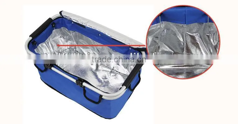 Small insulated lunch cooler bag for hot food
