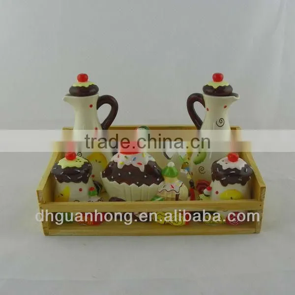 Napkin Holder With Salt And Pepper Shaker