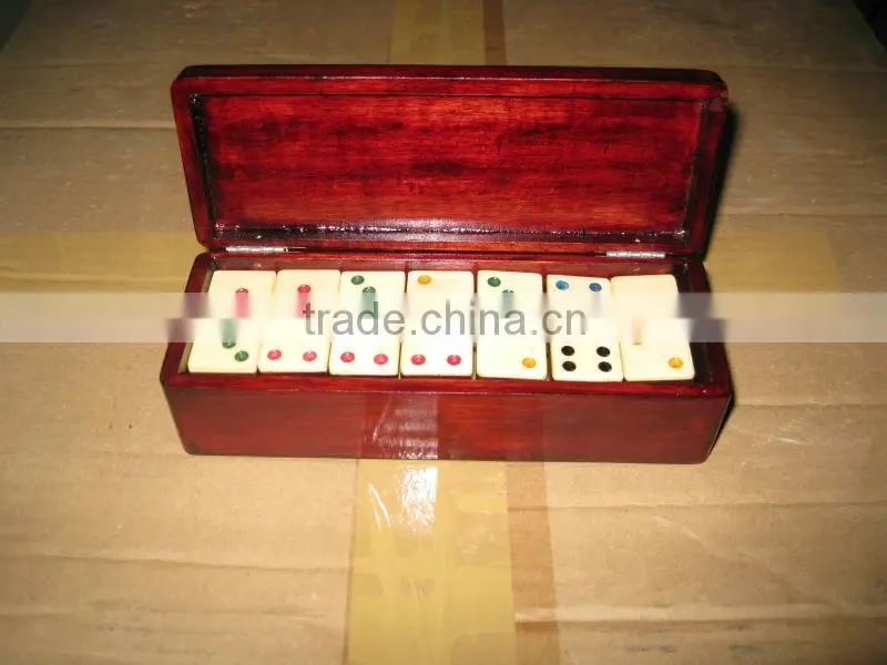 dominoes box