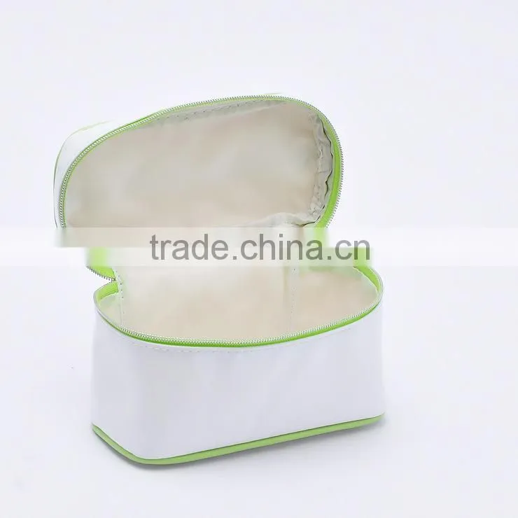 Unadorned middle soft shining corner angle PU cosmetic bag