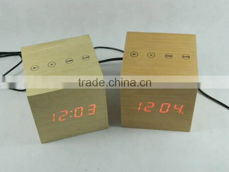 Nature Material High Quality Sensor Indoor Wooden Clock