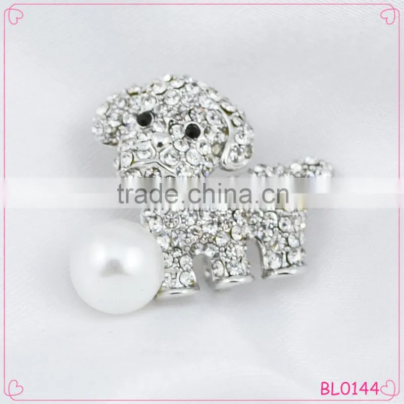 2015 Special design fashion rhinestone dog brooches with pearl cute brooch