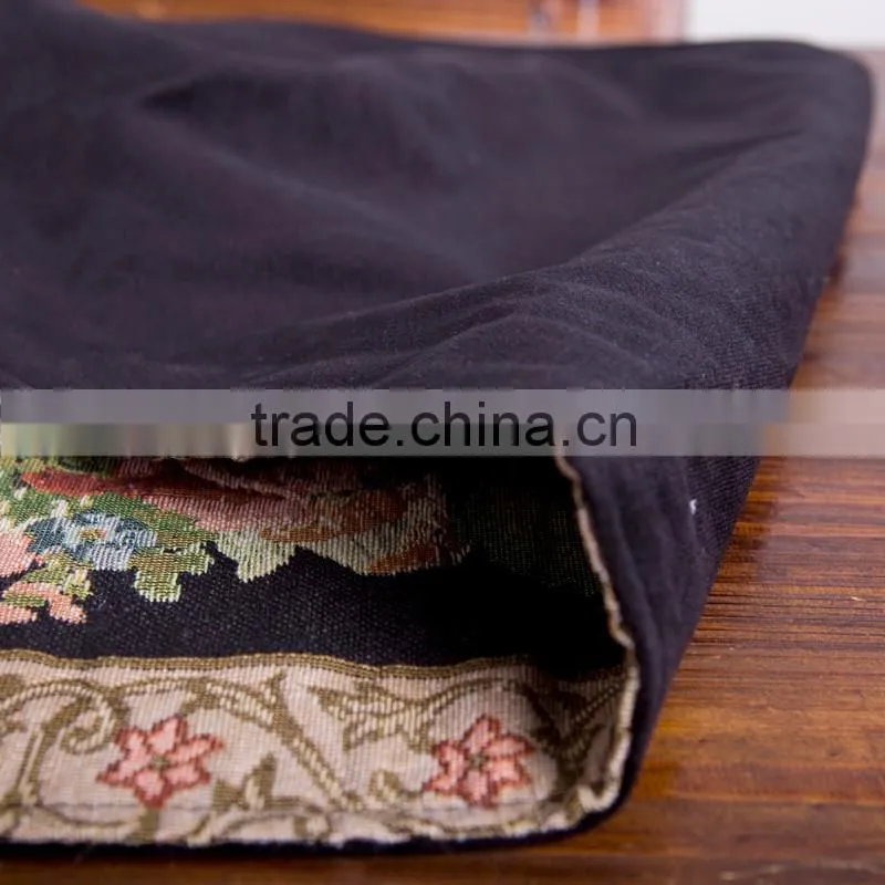 PLUS New designed pointed satin table runners