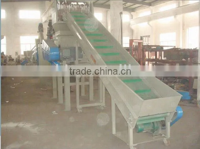 Pet bottles recycling machine
