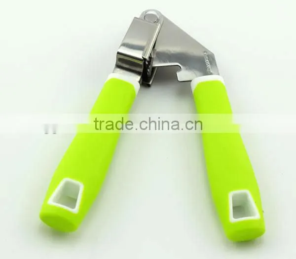 easy to use and clean stainless steel garlic press with soft handle