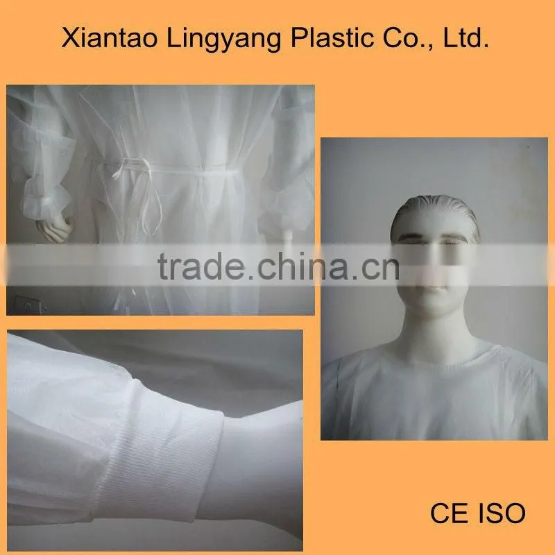 Disposable white surgical isolation gown knitted cuffs