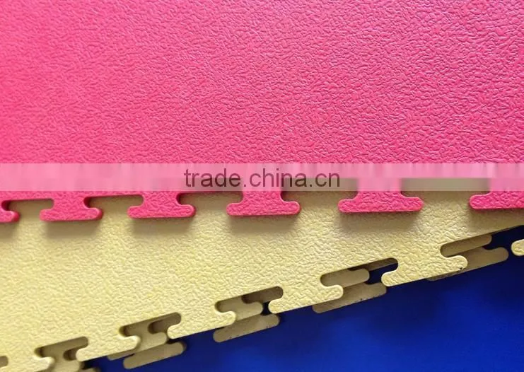 2016 quality plastic floor tiles for garage area