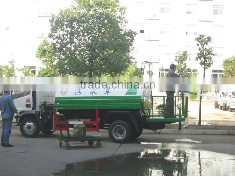 2-3m3 DongFeng small water tanker truck