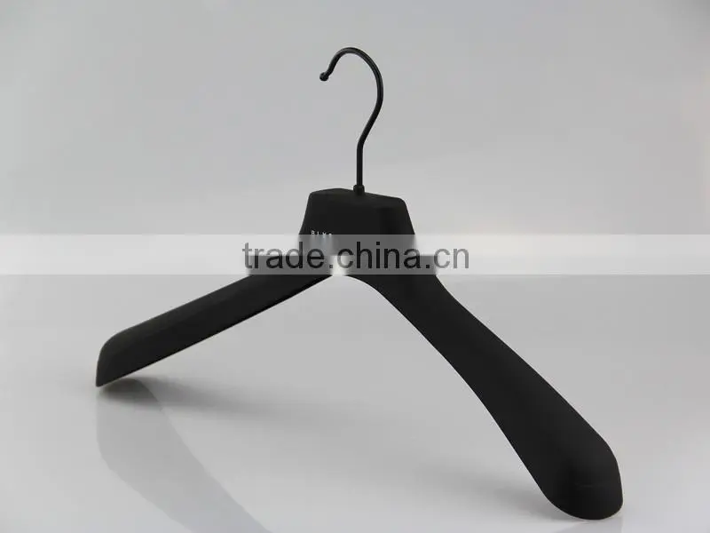 black rubber hanger with wide shoulder for coat