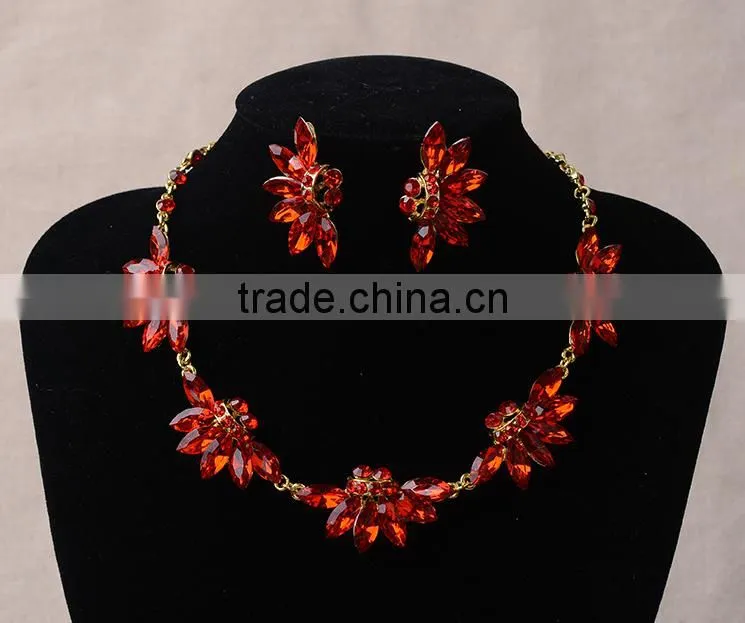 Beautiful High Quality Noble Diamond Necklace Earring Set