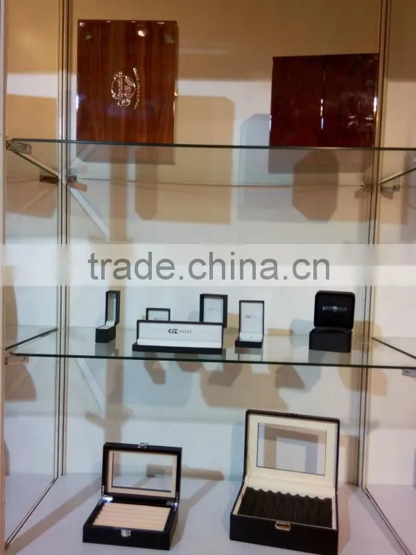 High quality wooden vintage crocodile grain watch boxes