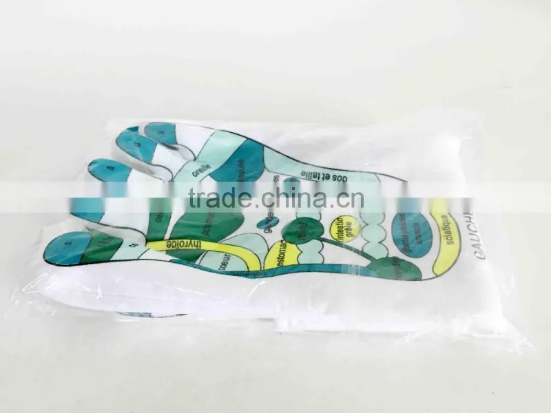 Soften and moisturize gel socks with OEM support