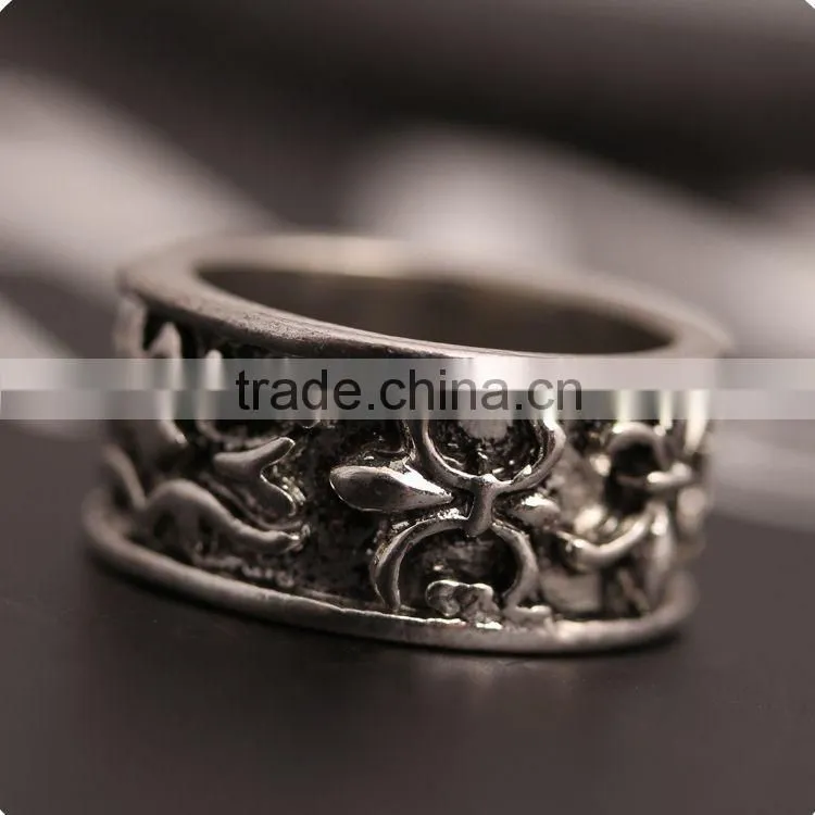 Fashion jewellery scout flowers alphabetic symbol ring