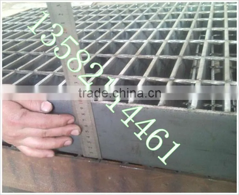 pressure locked steel grating