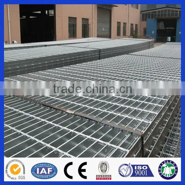 DM Bigger Round Holes Customized Hot Dip Galvanized Steel Grating Galvanized Plain Steel Bar Grating