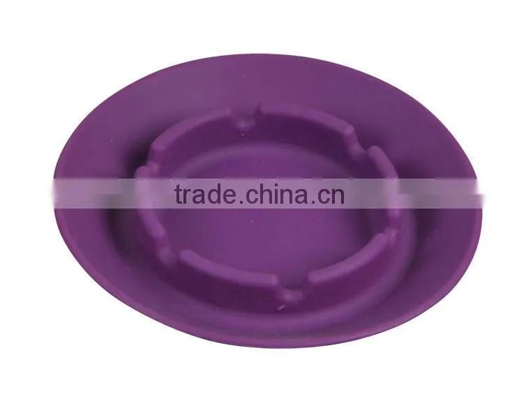 Roll silcone ashtray