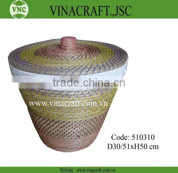 Seagrass laundry basket with lid