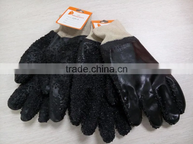 DDSAFETY Hot Sale PVC Gloves Black PVC Rough Chip On The Palm Back Safety Gloves