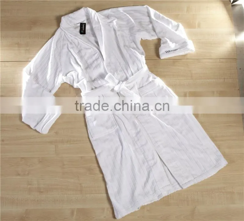 Customized White Shawl Collar Luxury Star Hotel Stripe Velour Bathrobe