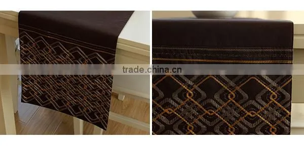 China Machine Embroidery Chocolate Brown Table Runner